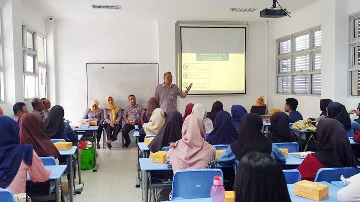 bpjamsostek berbagi tips kepada mahasiswa stie bpn 2