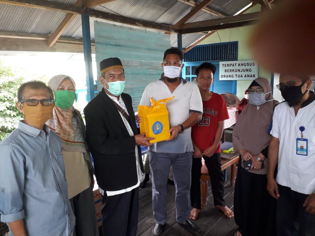 STIEPAN PEDULI – KORBAN KEBAKARAN GUNUNG BUGIS b 2